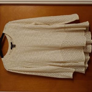 Lace-trimmed pullover